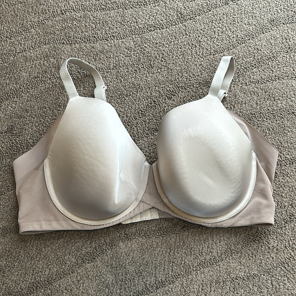 Wacoal Cream and Tan Bra